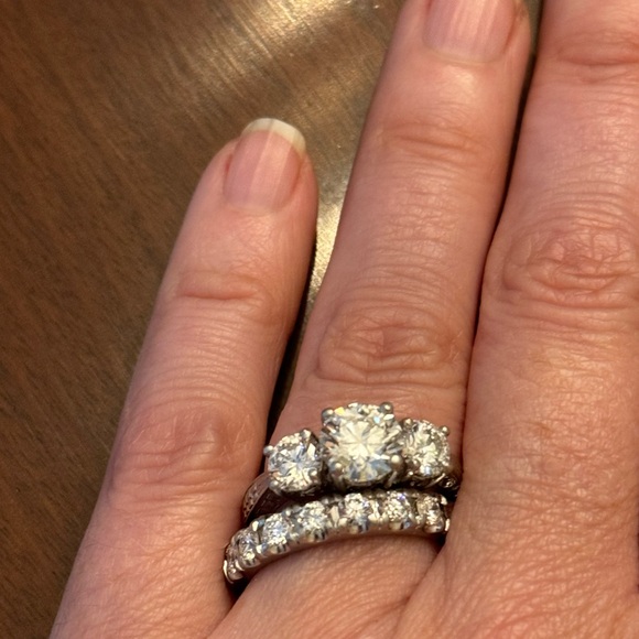 1.02 ct Diamond Platinum Band — report attached - Picture 8 of 8